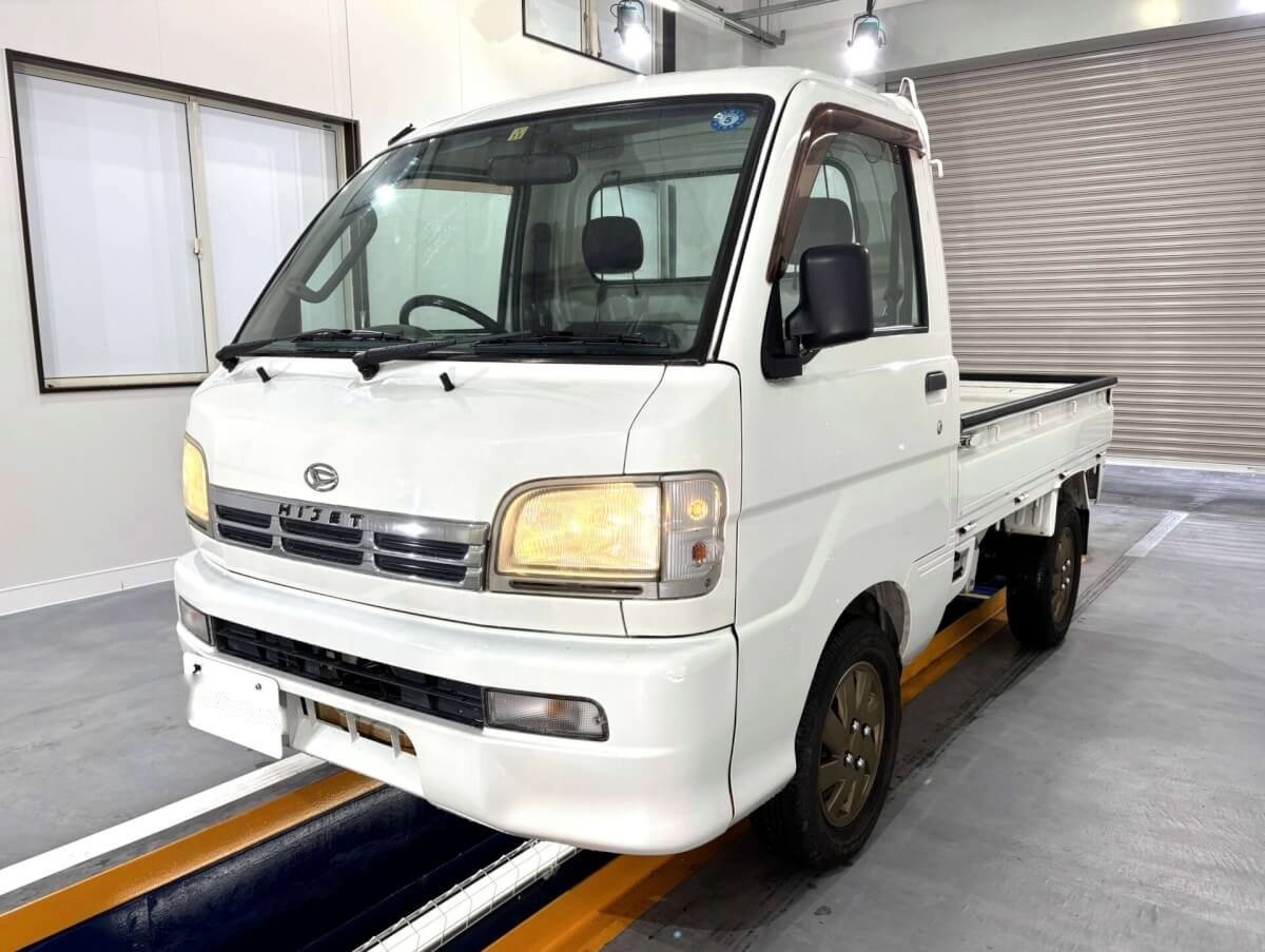 Oct. 2000 Daihatsu Hijet Truck (DHHT0047562R0612)