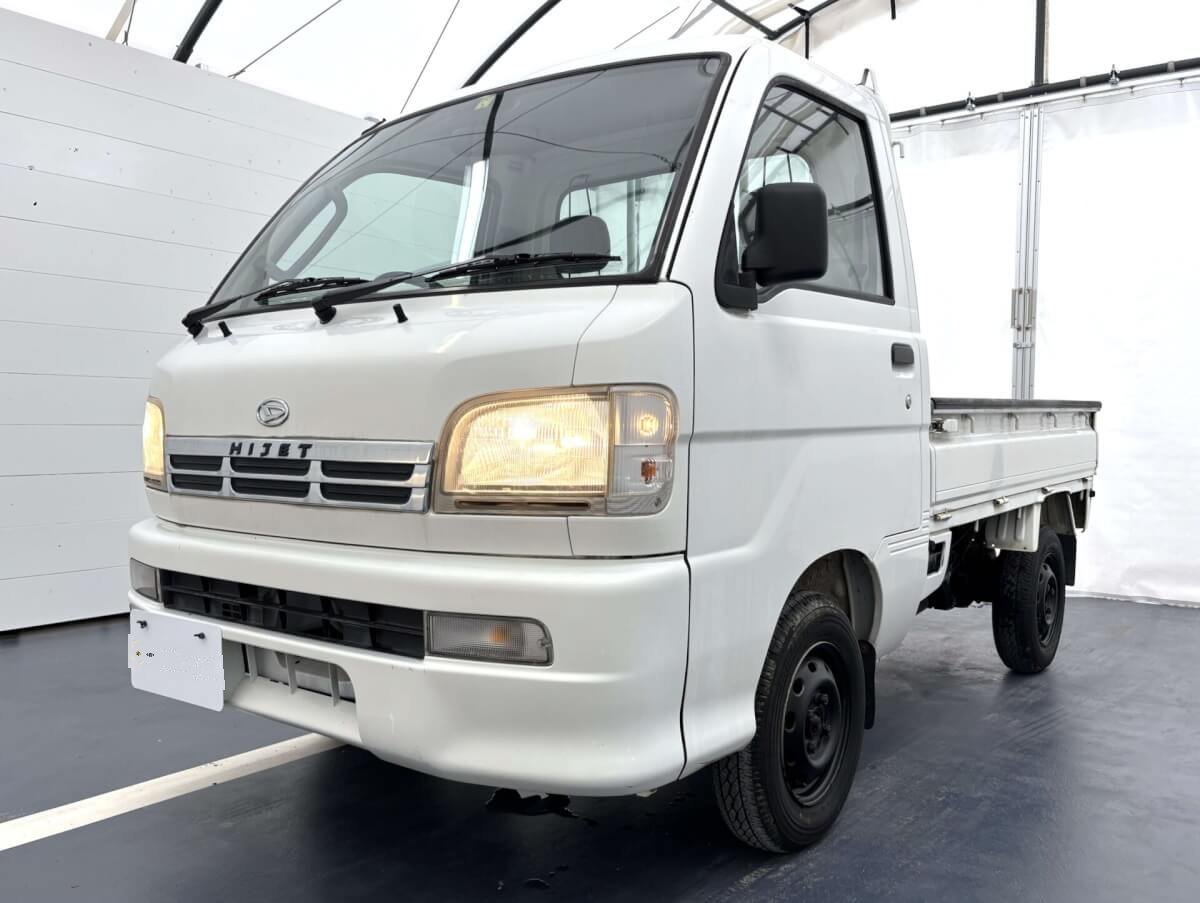 Jan. 2001 Daihatsu Hijet Truck (DHHT0094210R0806)