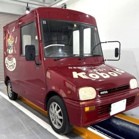 1990 Daihatsu Mira Walkthrough Van (DHMW022431R0802)