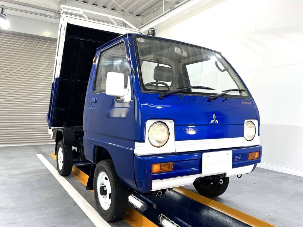 1990 Mitsubishi Minicab Dump (MBMD0138035R0710)