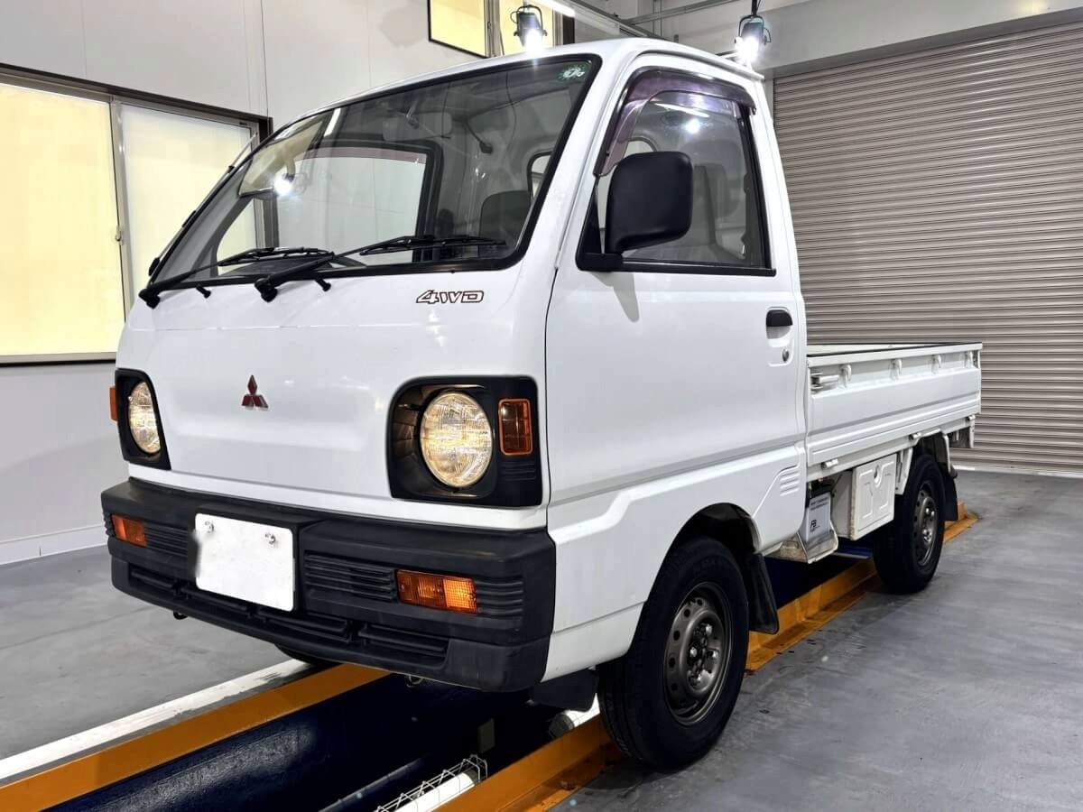 1991 Mitsubishi Minicab Truck (MBMT0031448R0807)