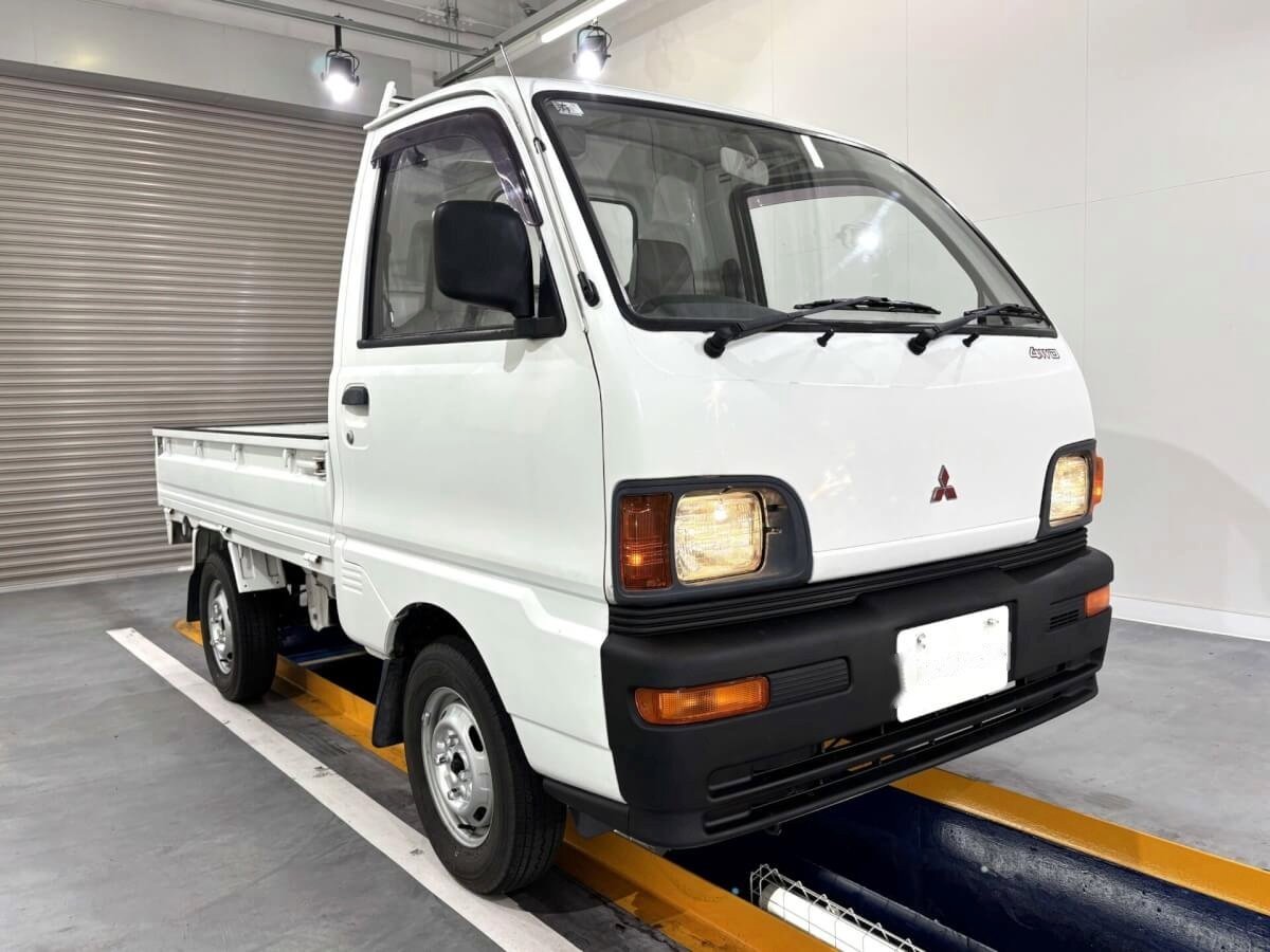 1994 Mitsubishi Minicab Truck (MBMT0204601R0807)