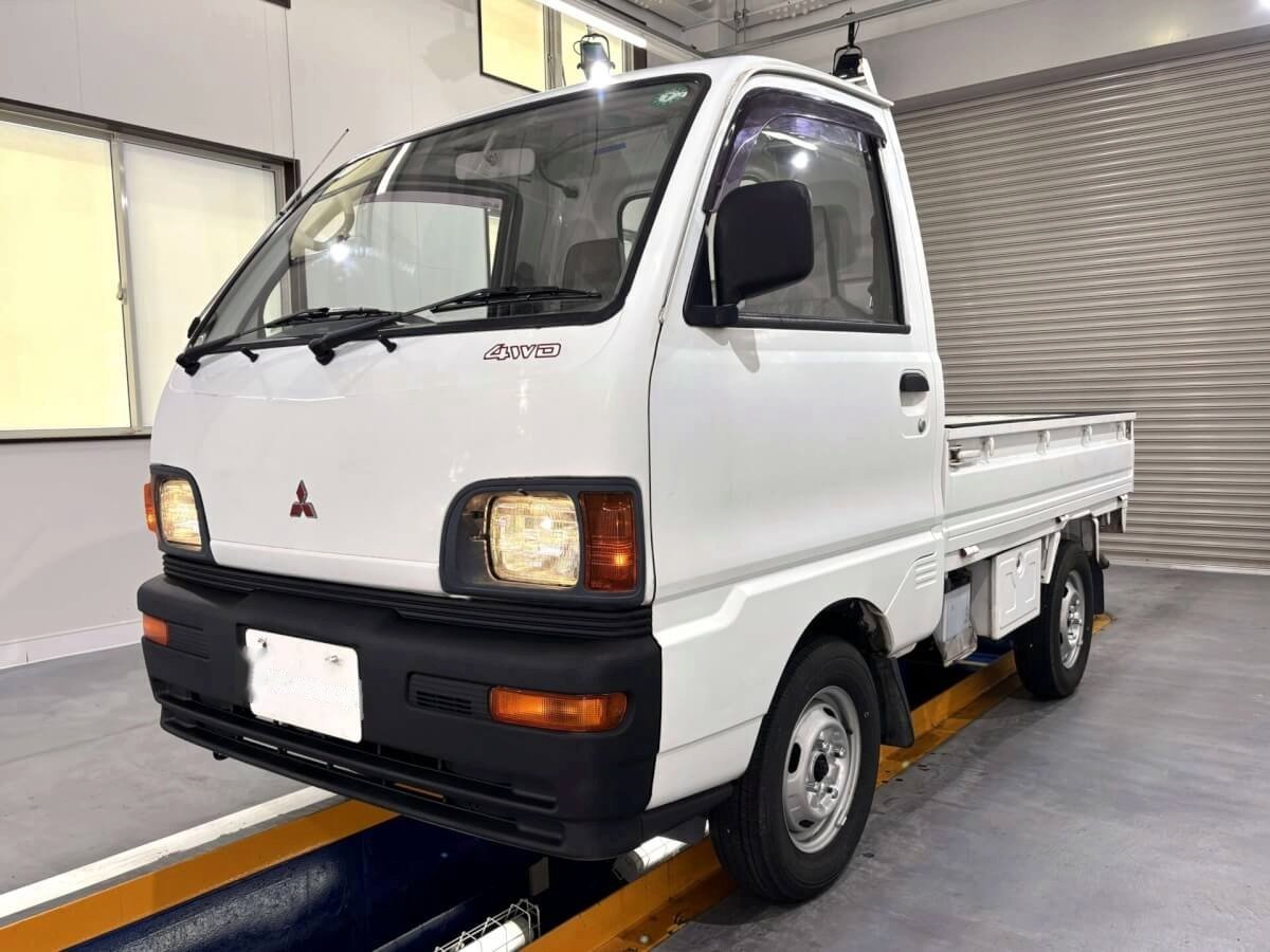 1994 Mitsubishi Minicab Truck (MBMT0204601R0807)