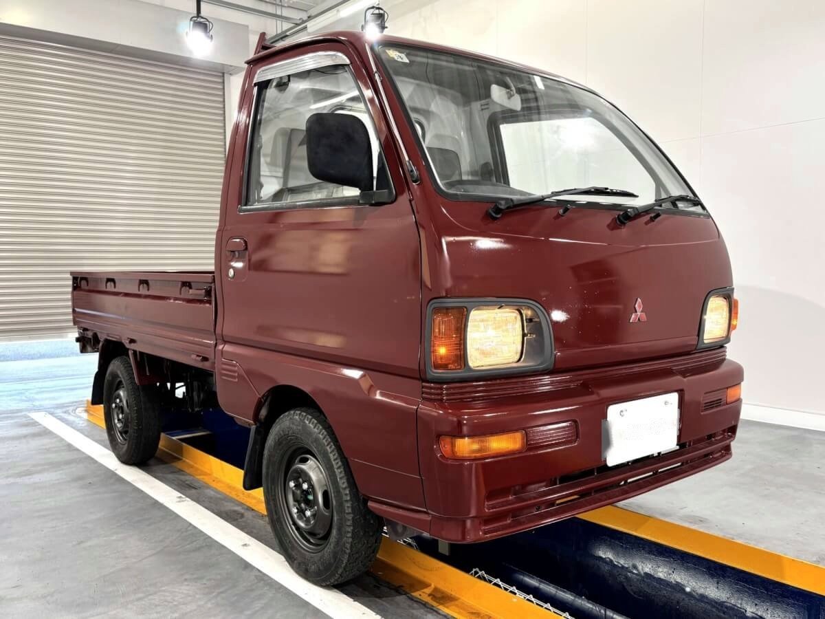1996 Mitsubishi Minicab Truck (MBMT0205204R0807)