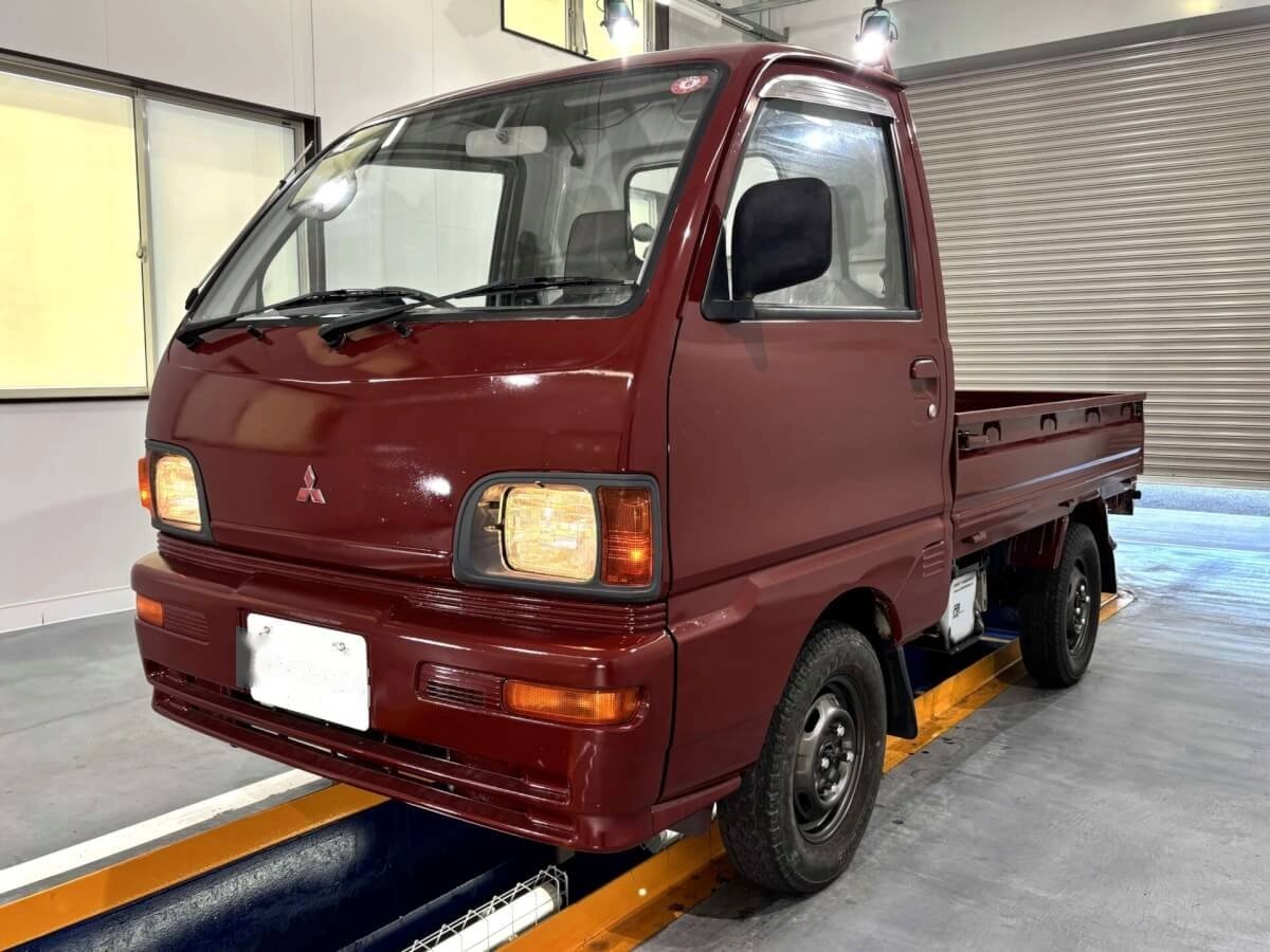 1996 Mitsubishi Minicab Truck (MBMT0205204R0807)
