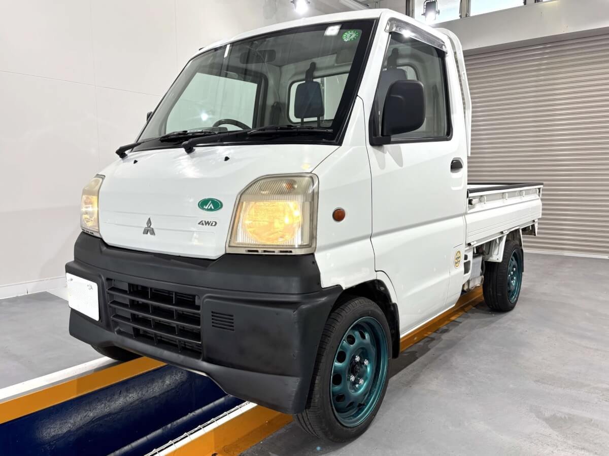 2000 Mitsubishi Minicab Truck (MBMT0212823R0806)