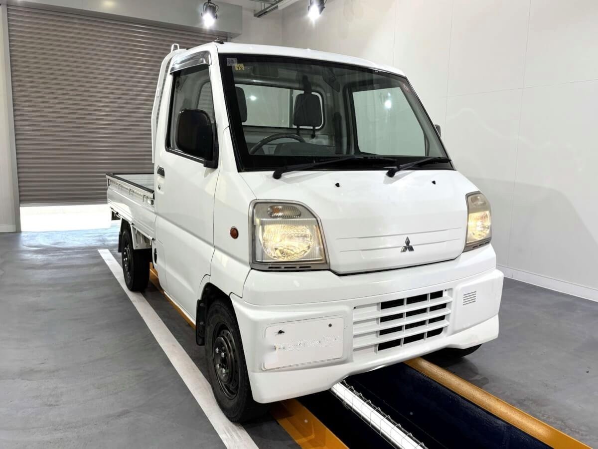 Sep. 2000 Mitsubishi Minicab Truck (MBMT0216910R0709)