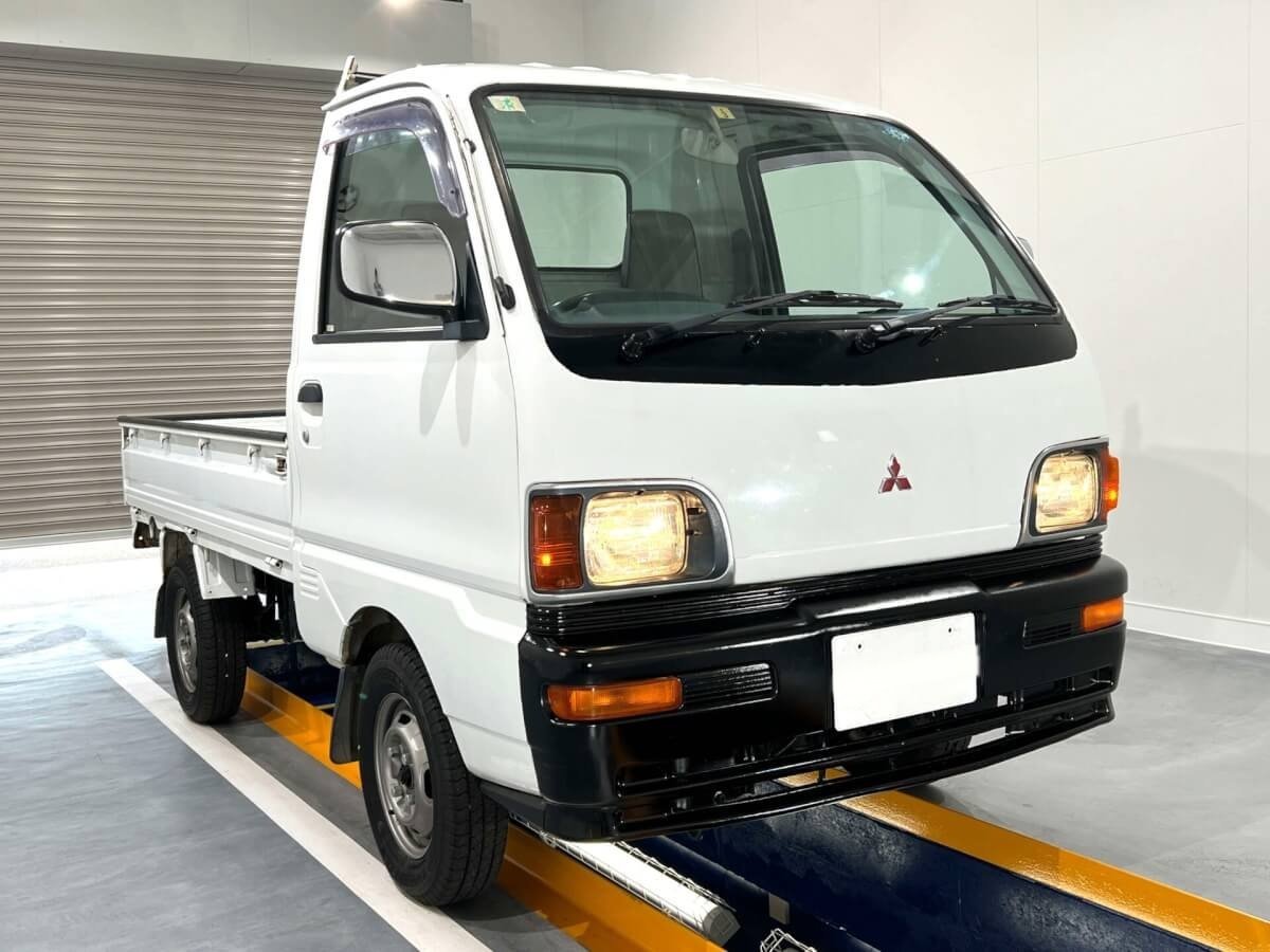 1994 Mitsubishi Minicab Truck (MBMT0228856)