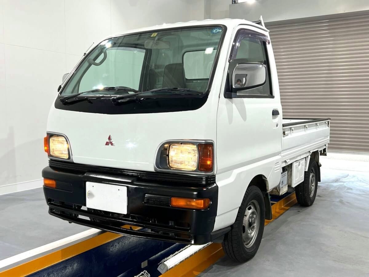 1994 Mitsubishi Minicab Truck (MBMT0228856)