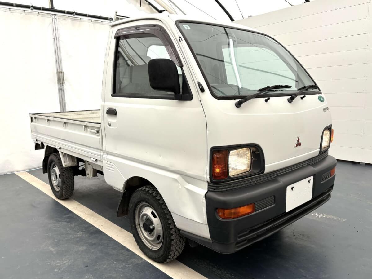 1996 Mitsubishi Minicab Truck (MBMT0403973R0807)