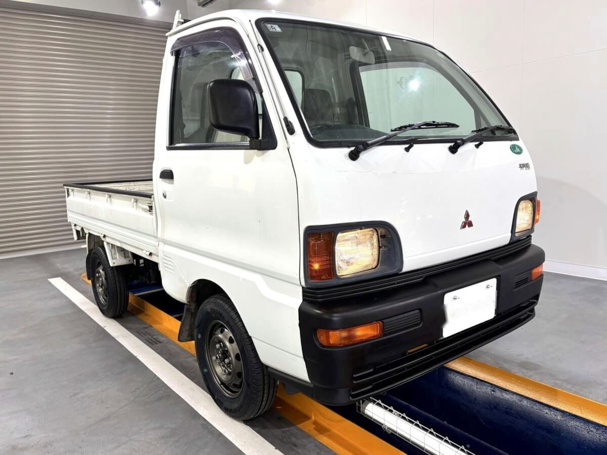 1996 Mitsubishi Minicab Truck (MBMT0409466R0803)
