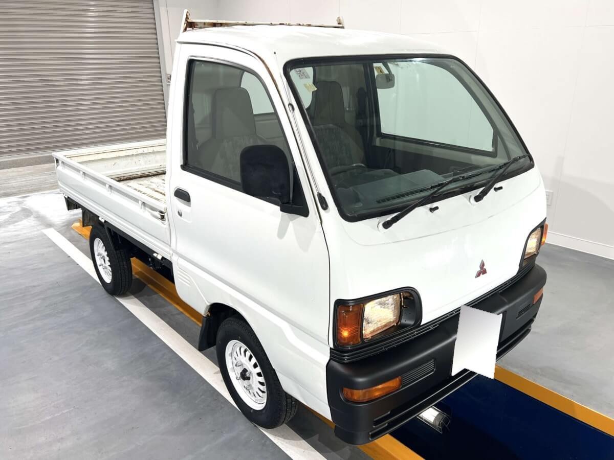 1996 Mitsubishi Minicab Truck (MBMT0418080R0605)