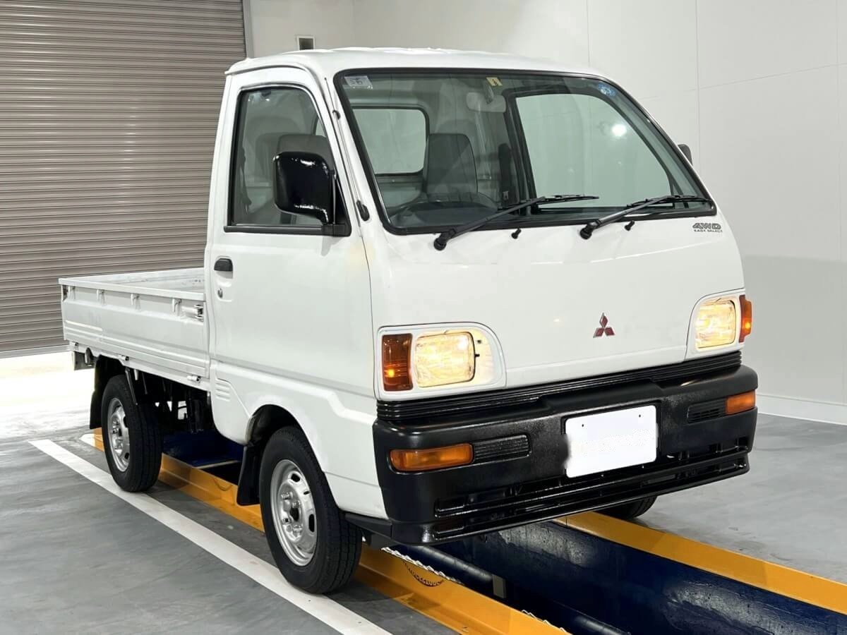 1996 Mitsubishi Minicab Truck (MBMT0427216R0705)