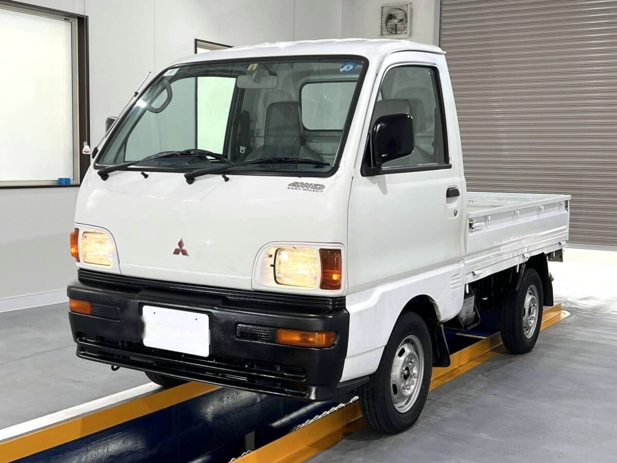 1996 Mitsubishi Minicab Truck (MBMT0427216R0705)