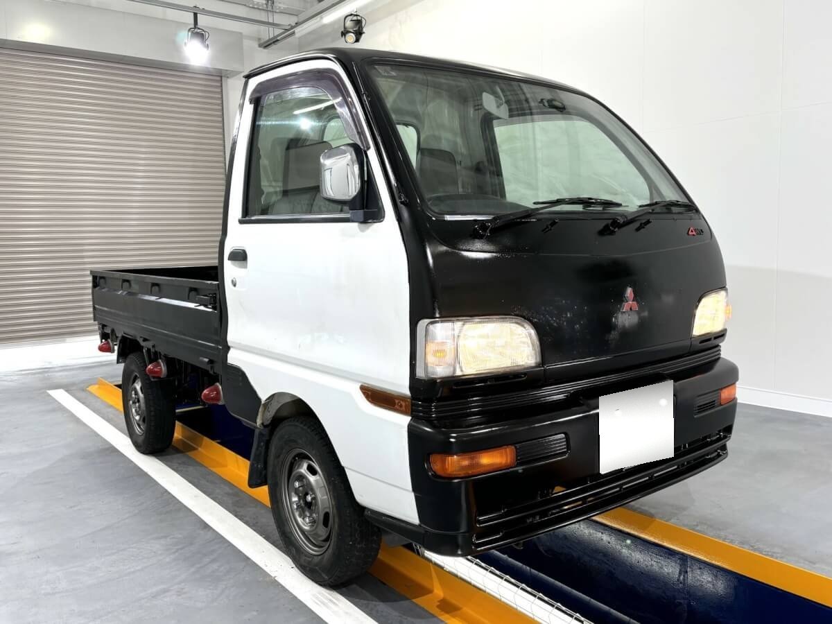 1997 Mitsubishi Minicab Truck (MBMT0454917R0607)
