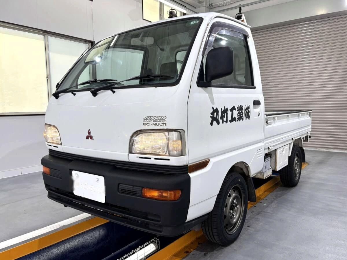 1997 Mitsubishi Minicab Truck (MBMT0504630R0806)