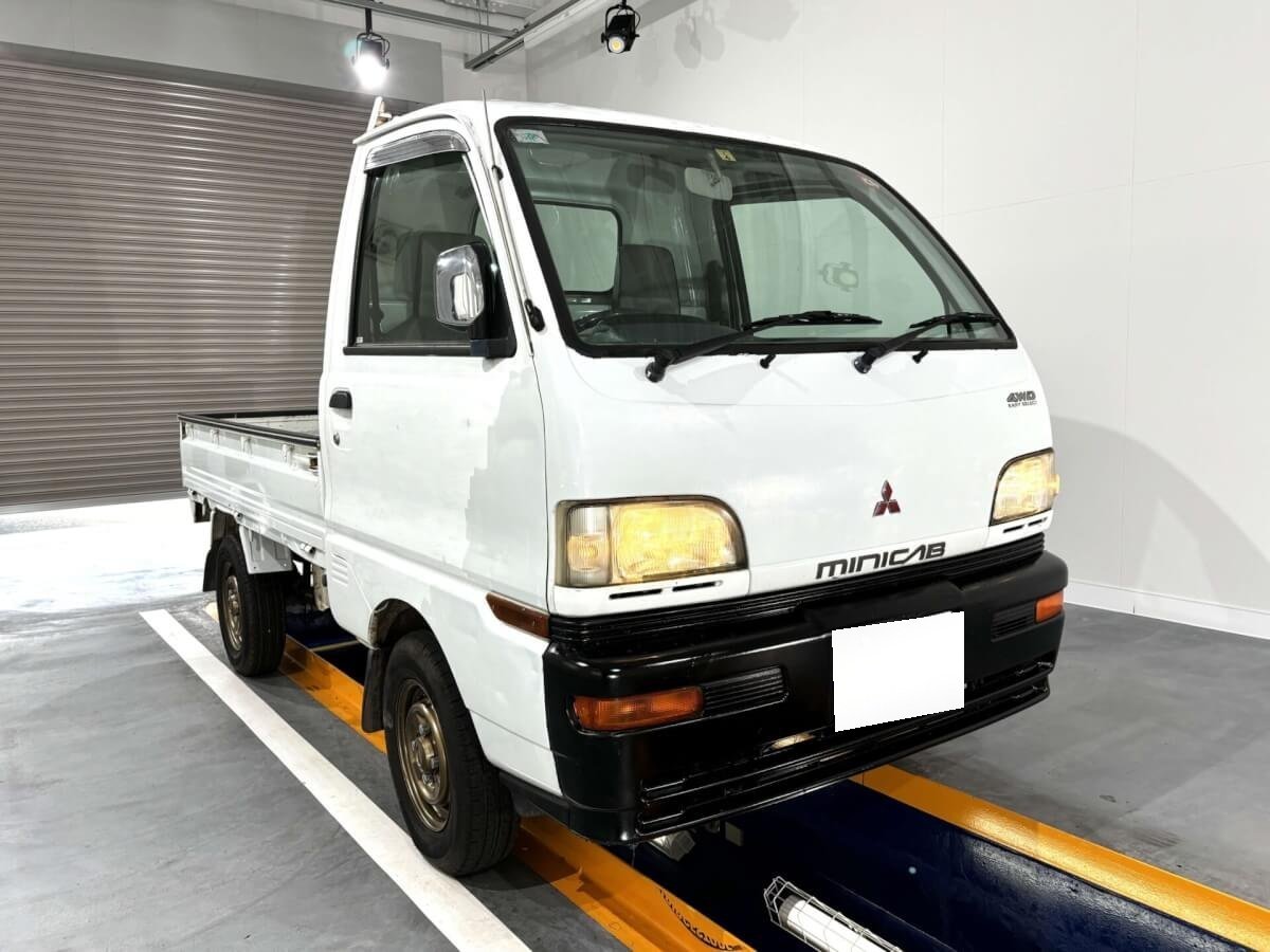 1998 Mitsubishi Minicab Truck (MBMT0523605R0609)