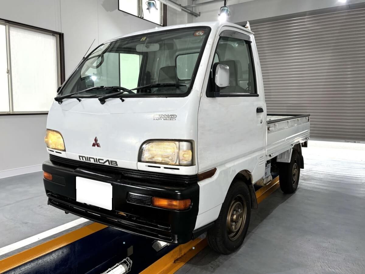 1998 Mitsubishi Minicab Truck (MBMT0523605R0609)