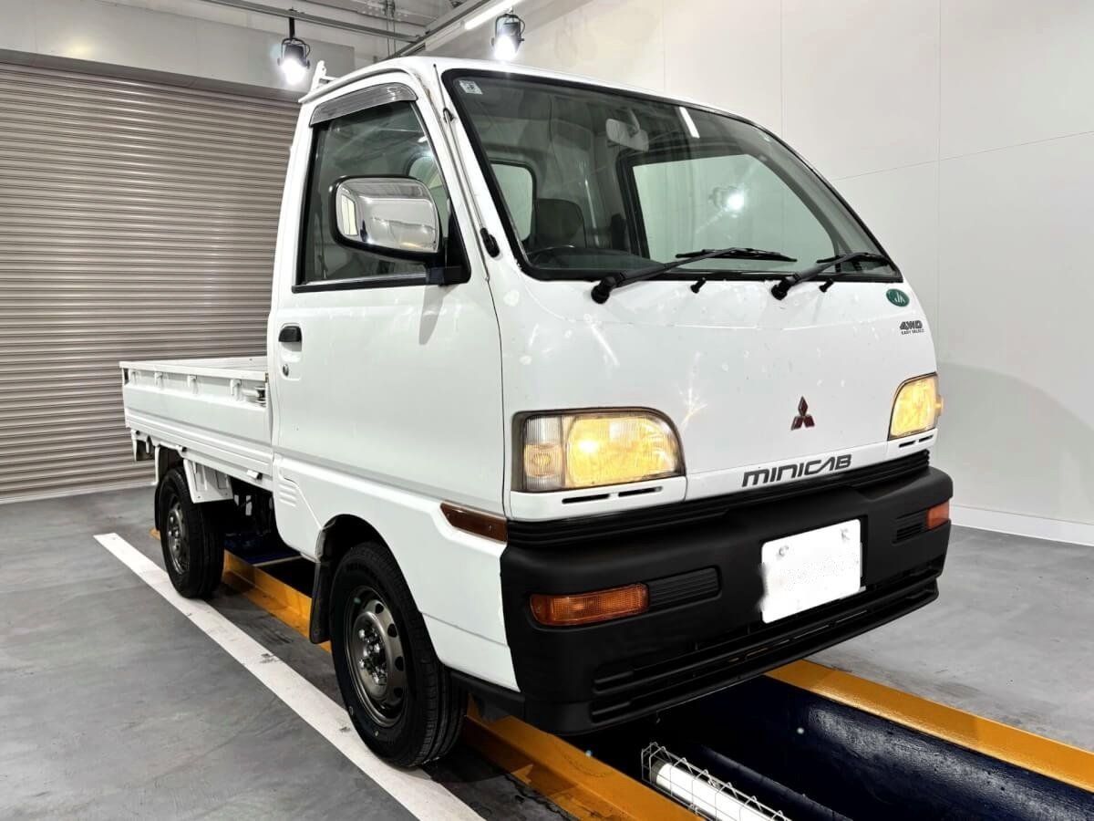 1999 Mitsubishi Minicab Truck (MBMT0524052R0806)