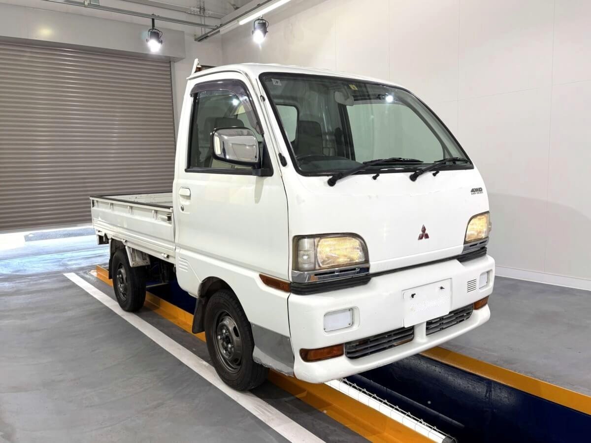 1998 Mitsubishi Minicab Truck (MBMT0525560R0709)