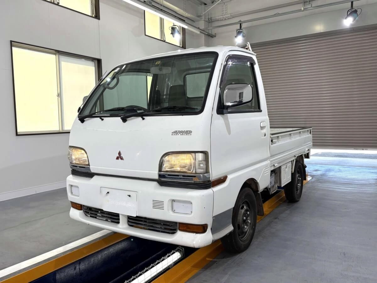 1998 Mitsubishi Minicab Truck (MBMT0525560R0709)