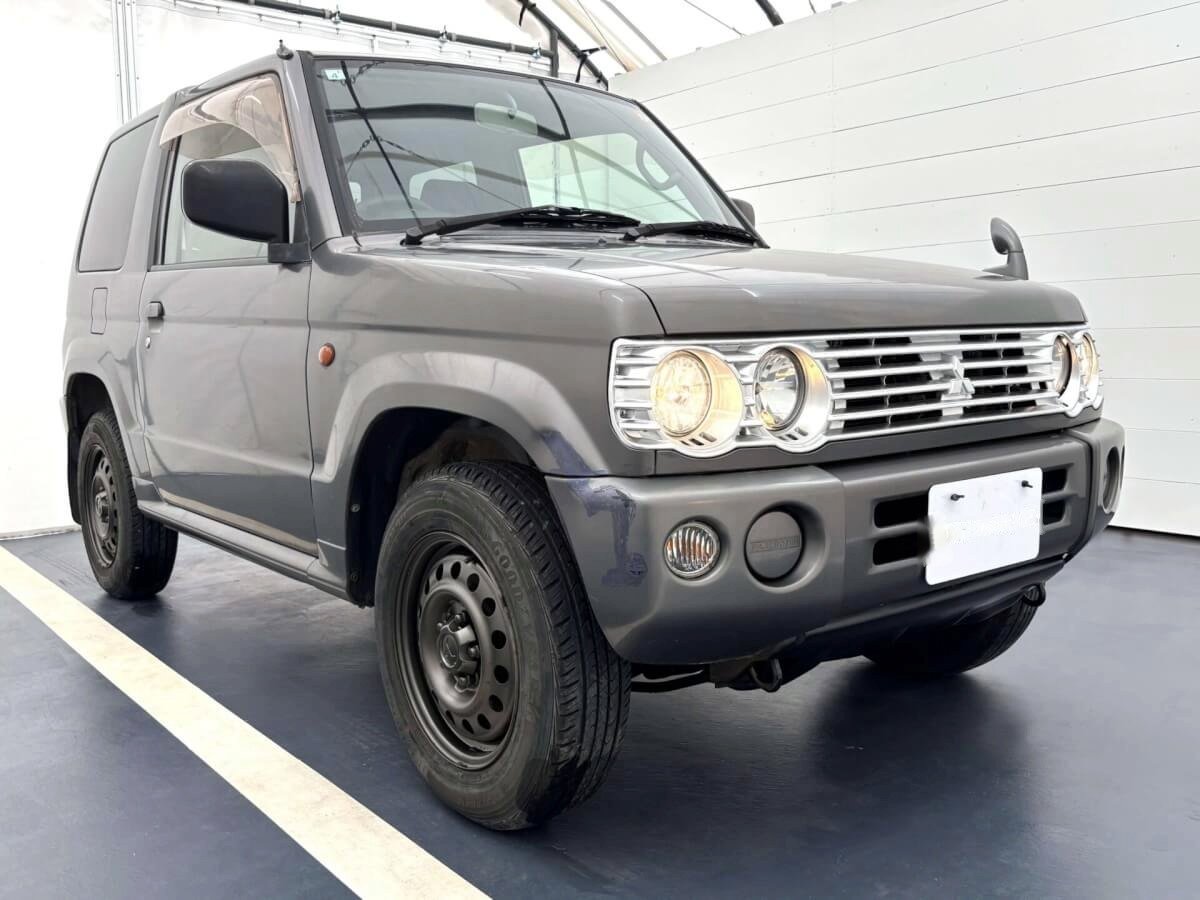 2001 Mitsubishi Pajero Mini (MBPM0200318R0805)