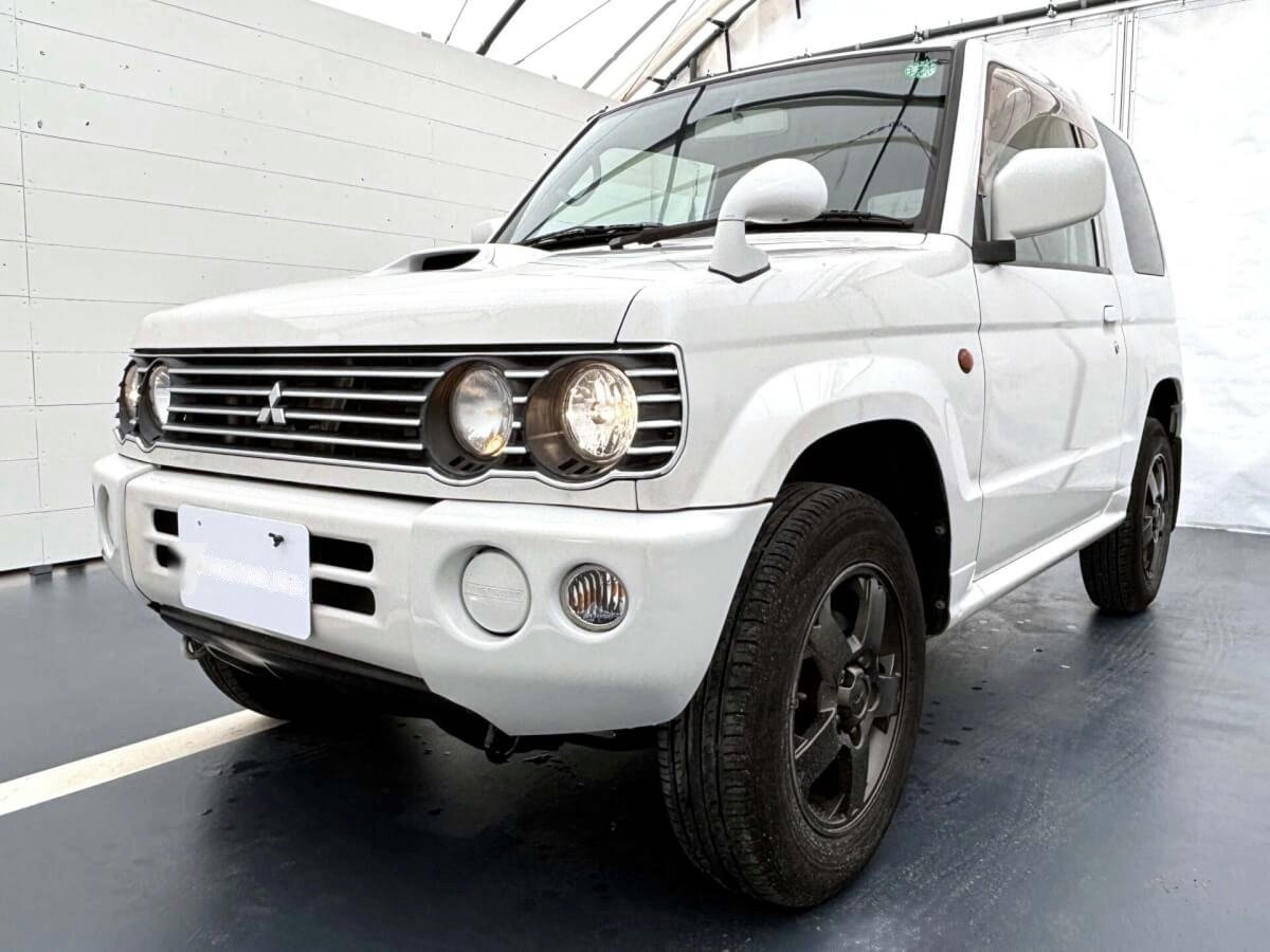 Apr. 2001 Mitsubishi Pajero Mini (MBPM0202875R0805)