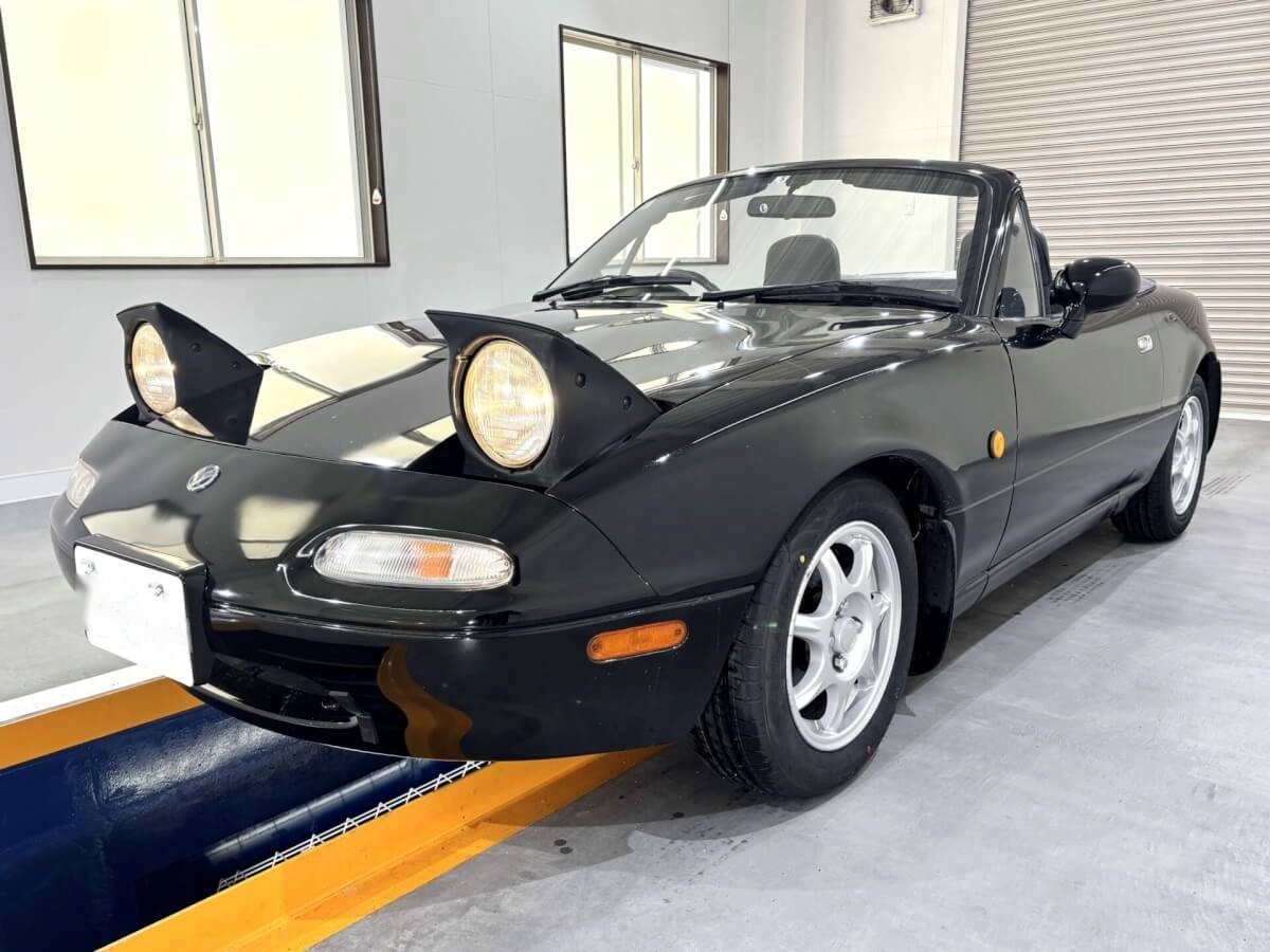 Jan. 1995 Mazda Roadster (MZ303912R08001)