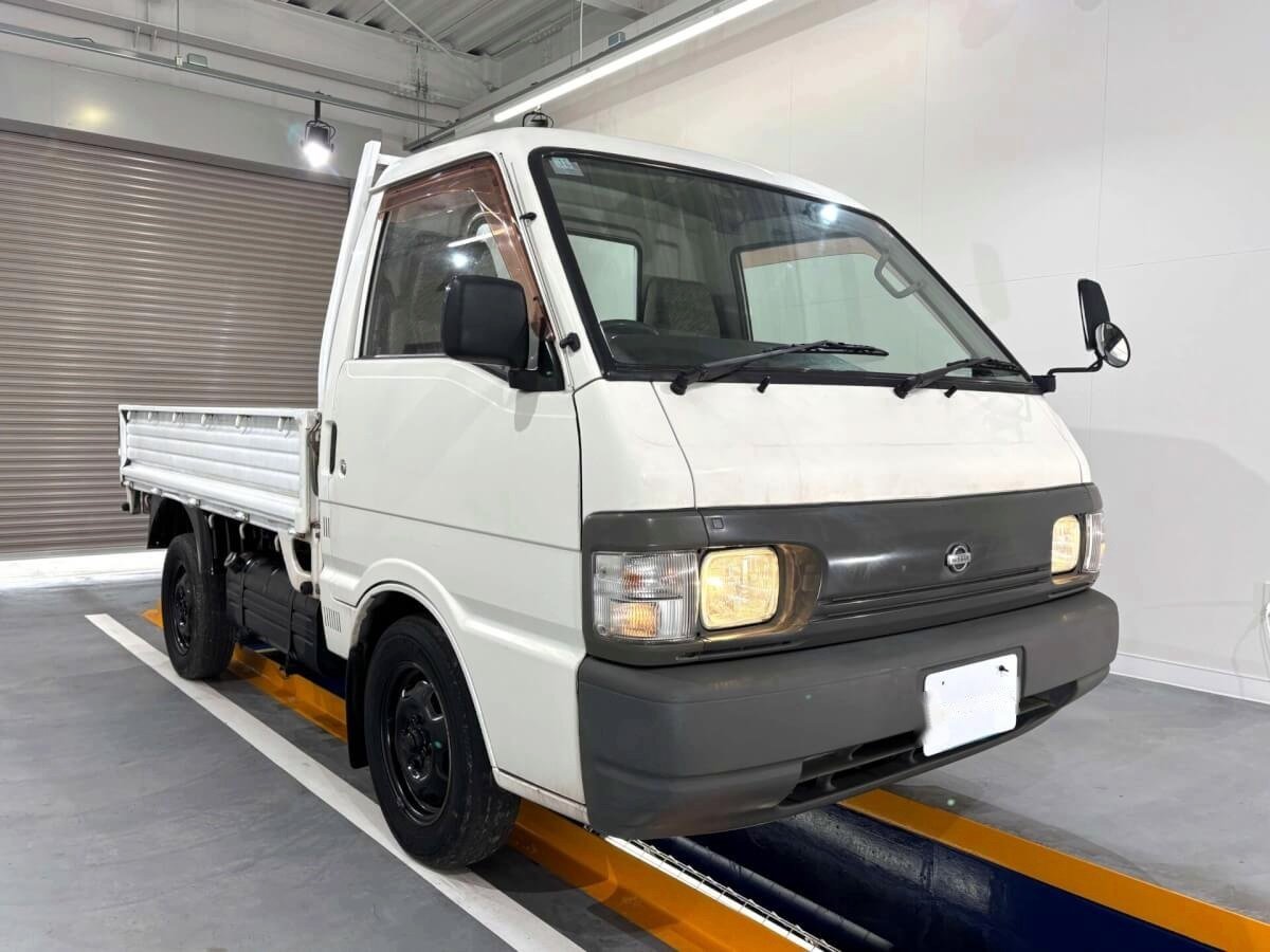 Nov. 1998 Nissan Vanette Truck (NSVT208202R0705)