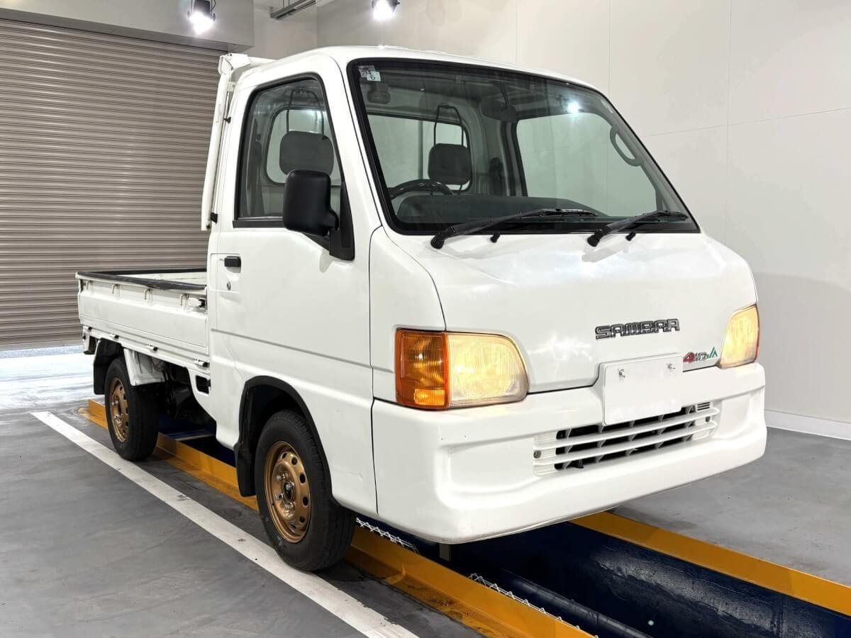 Aug. 2001 Subaru Sambar Truck (SBST108385R0807)