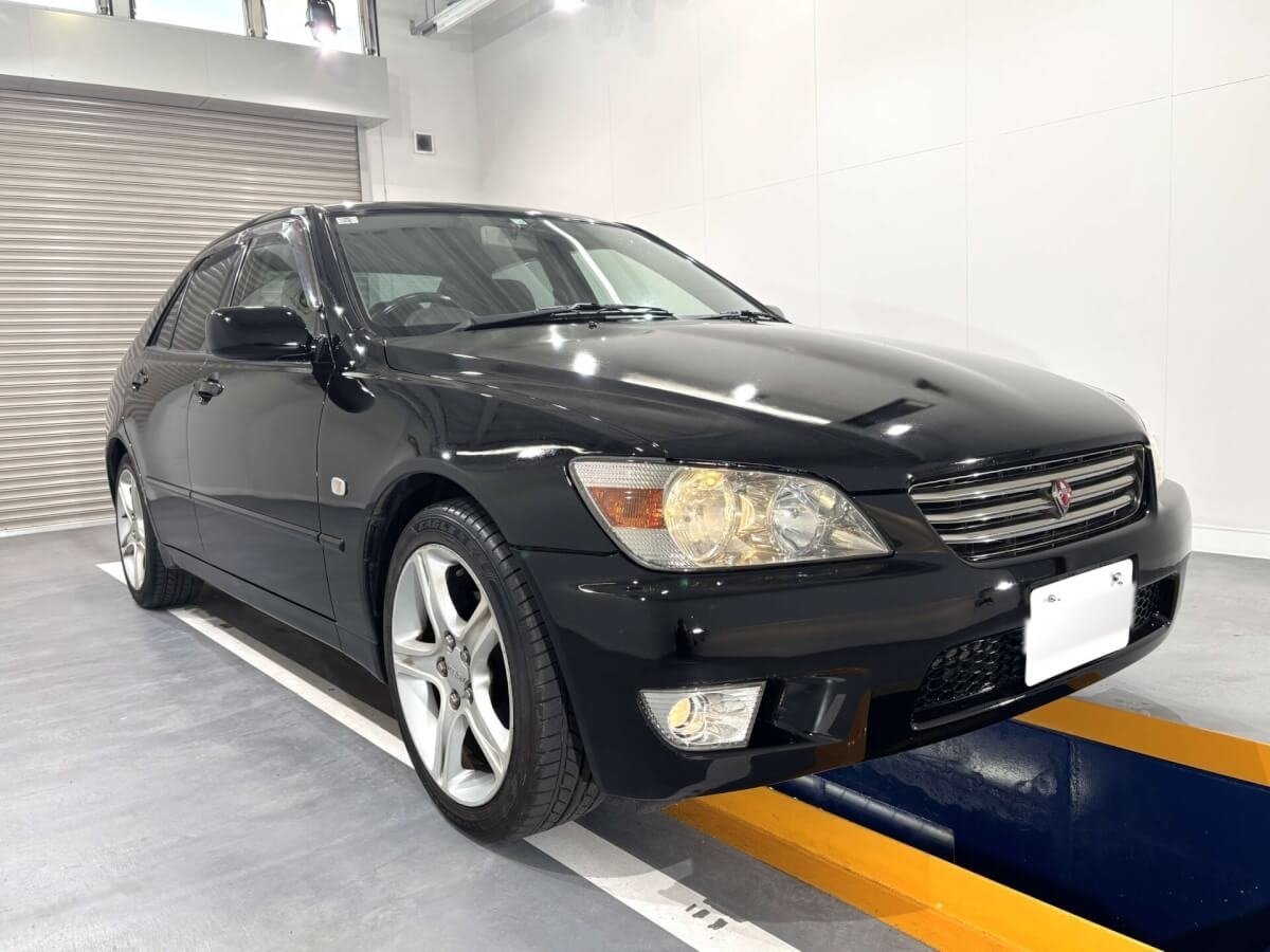 Jun 2000 Toyota Altezza (TYAZ0047415R0805)