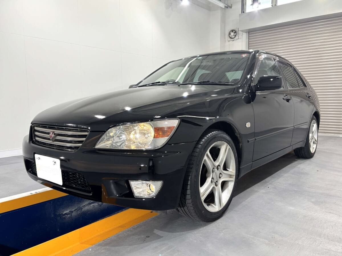 Jun 2000 Toyota Altezza (TYAZ0047415R0805)