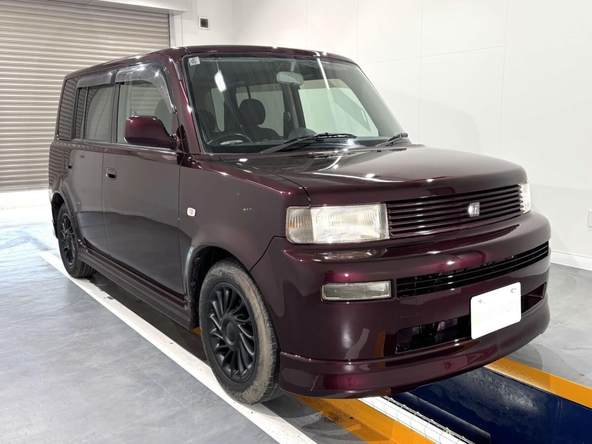 Sep. 2001 Toyota Bb (TYBB0089405R0806)