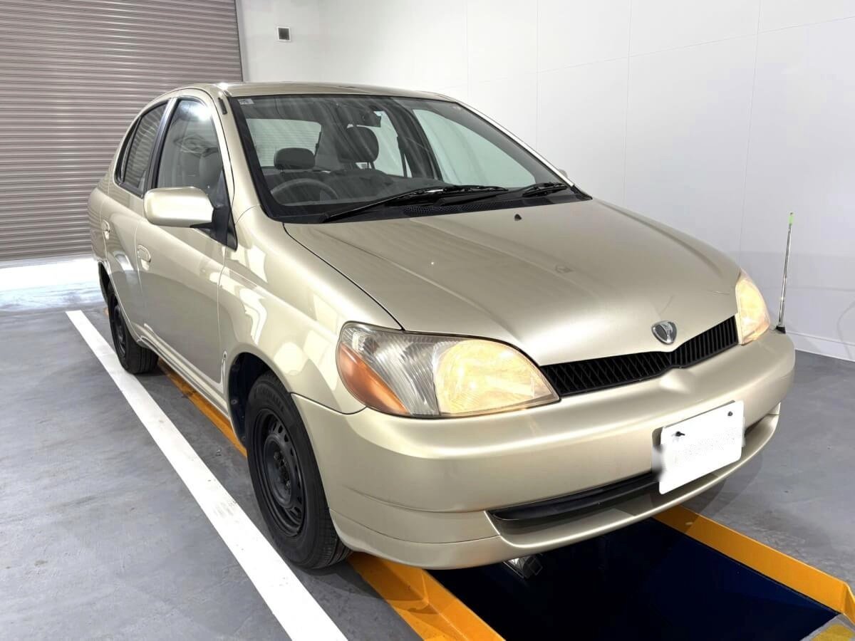 Feb. 2000 Toyota Platz (TYPZ0016929R0703)