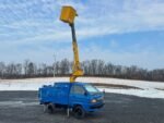 1991 TOYOTA TOWNACE AICHI BUCKET TRUCK - Image 2