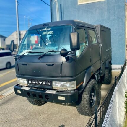 Mitsubishi Canter double cab 4WD diesel truck