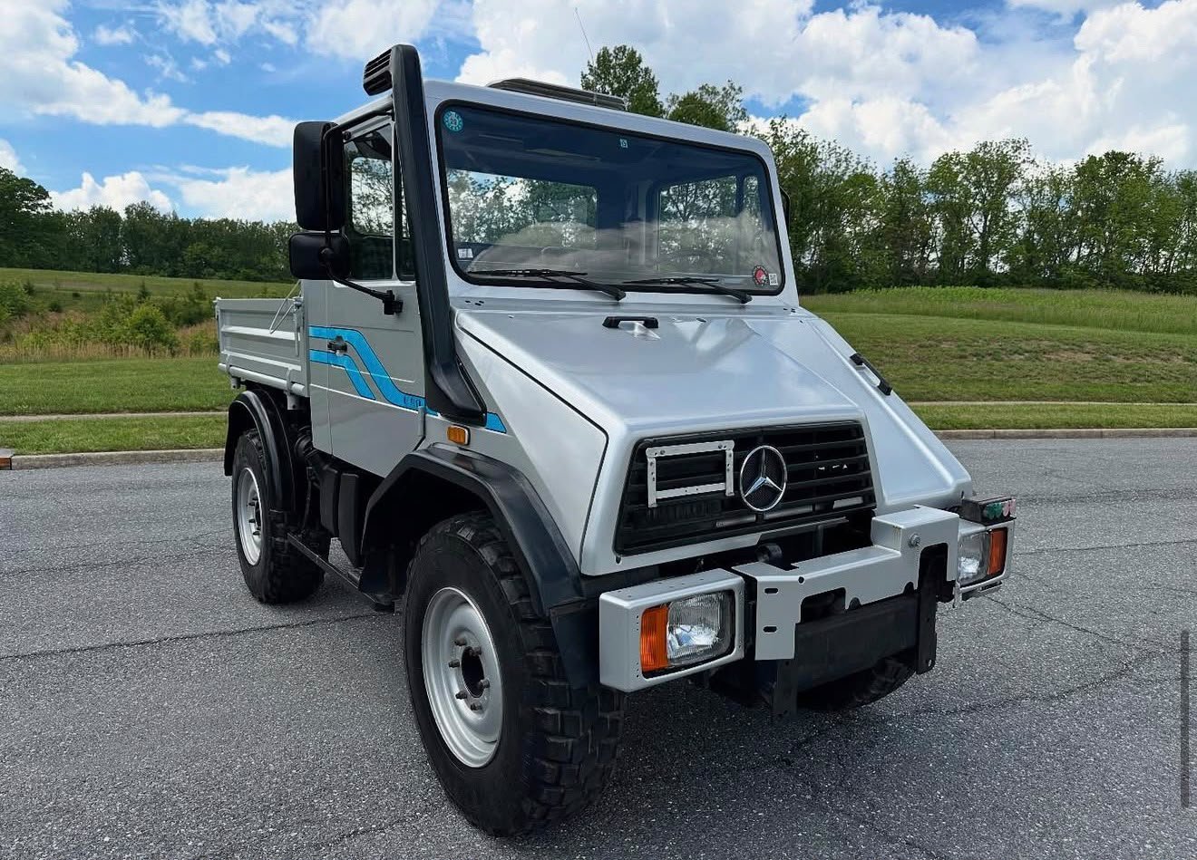 WhatsApp Image 2026-10-01 at 21.51.22 1993 MERCEDES BENZ UNIMOG 408-Series U90 - Image 1