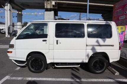 1998 Mitsubishi Delica Star Wagon GLX,