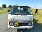 1993 TOYOTA HIACE FUEL TANKER LH85 - Image 2